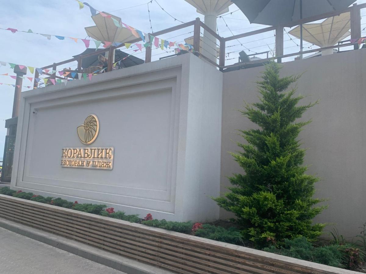 Одесса Магнит У Моря На Пляже Однокомнатные Апартаменты 39 Метров Odessa Exterior foto